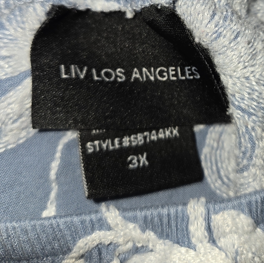 Liv Los Angeles Floral Women's Embroidered Blouse, 3X - Picture 8 of 8